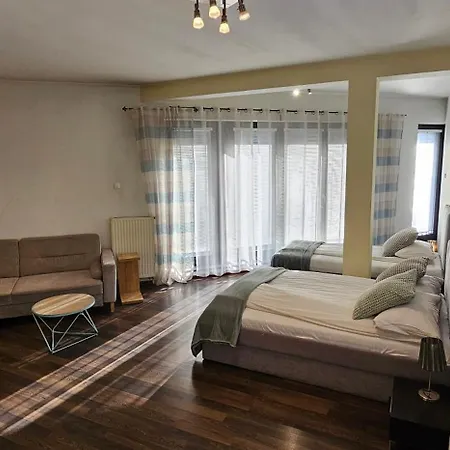 Arkadia By Visitwarsaw Apartment